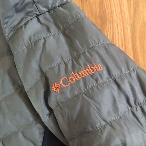 COLUMBIA Mount Joy Quilted Hooded Hybrid Jacket - Picture 4 of 9